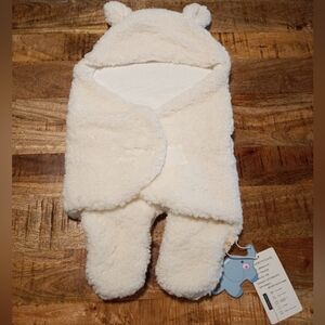 4/$20 XM Wealthy Newborn Baby Bear Swaddler